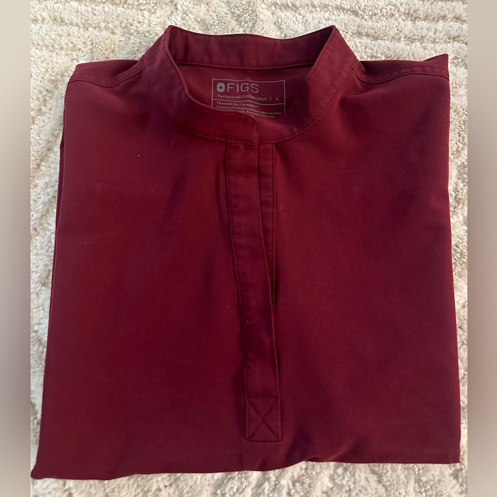 figs scrub top